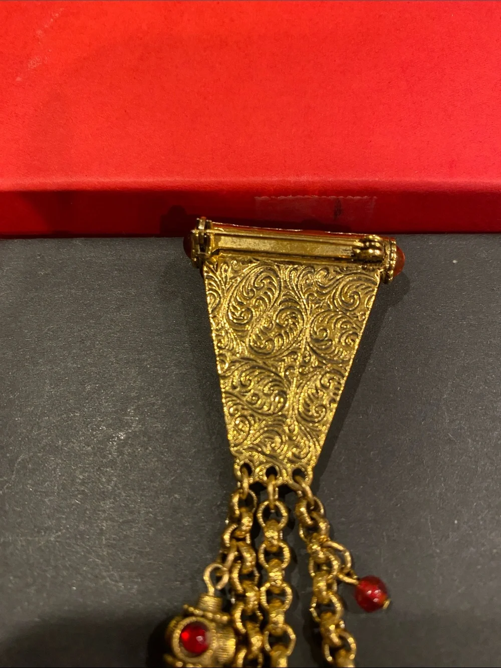 1928 Brand Vintage-Inspired Gold Tone Blue & Red Dangle Art Glass Brooch